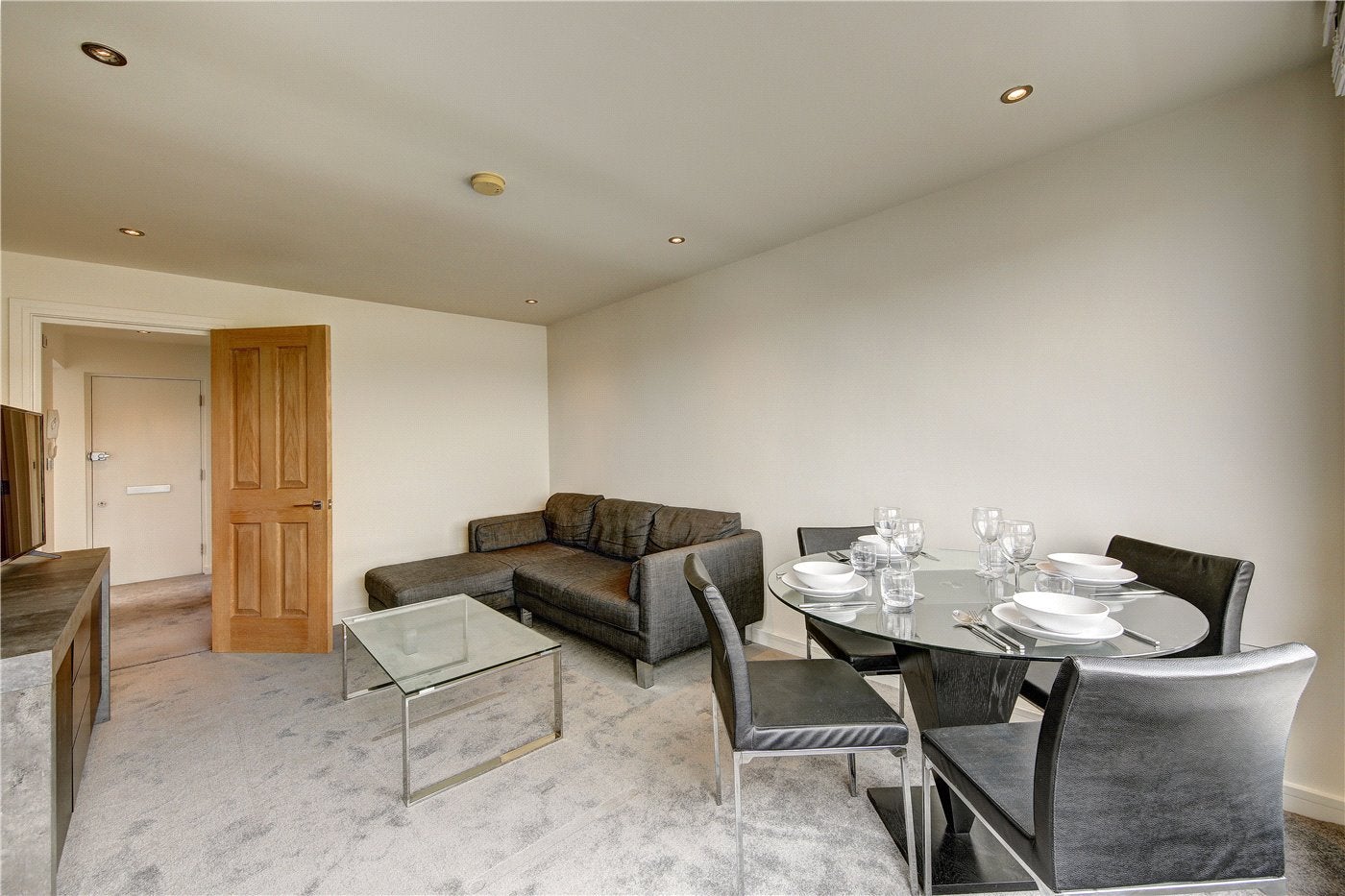 Flat Fulham Road in Greater London