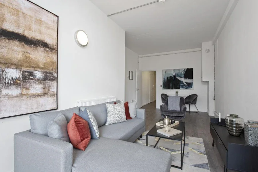 Flat Kingsland Road in Greater London