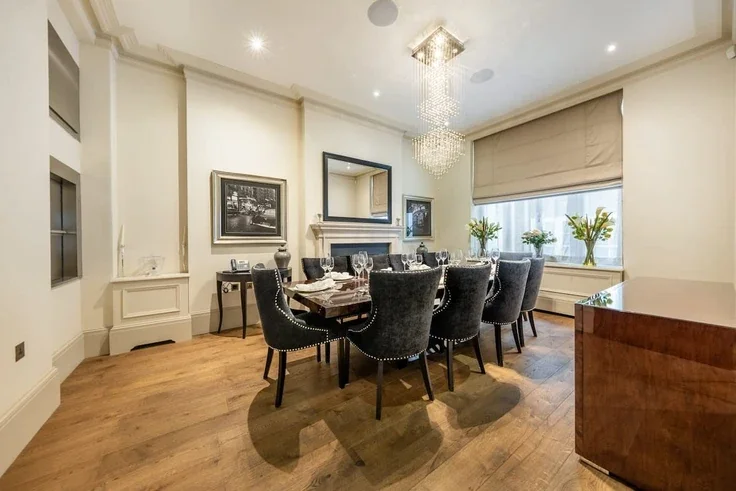 House Hertford Street in City of Westminster