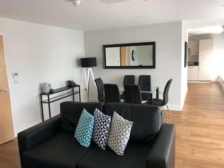 Flat Kennet Side in Reading
