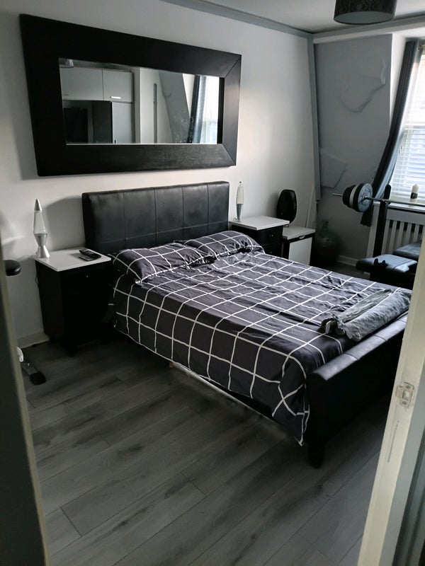 Room Marcon Place in Greater London