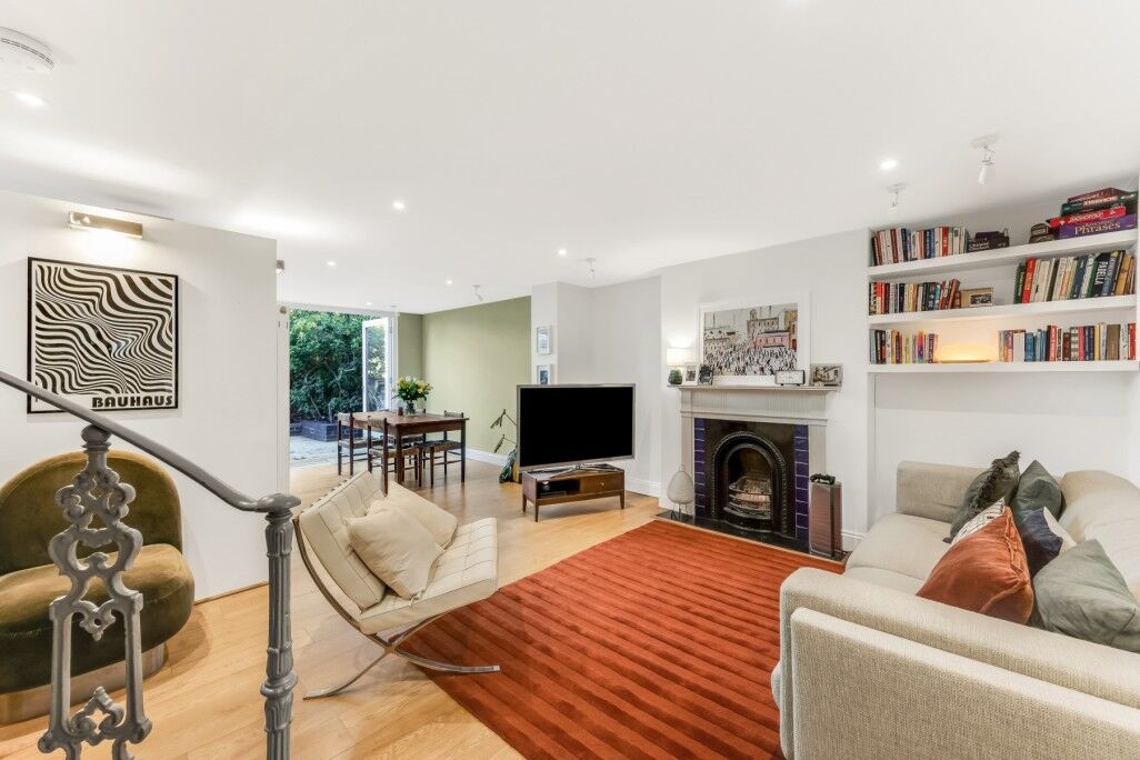 Flat Marquis Road in Greater London