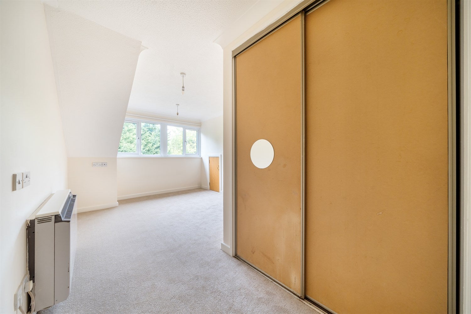 Flat Newlands Crescent in Mid Sussex