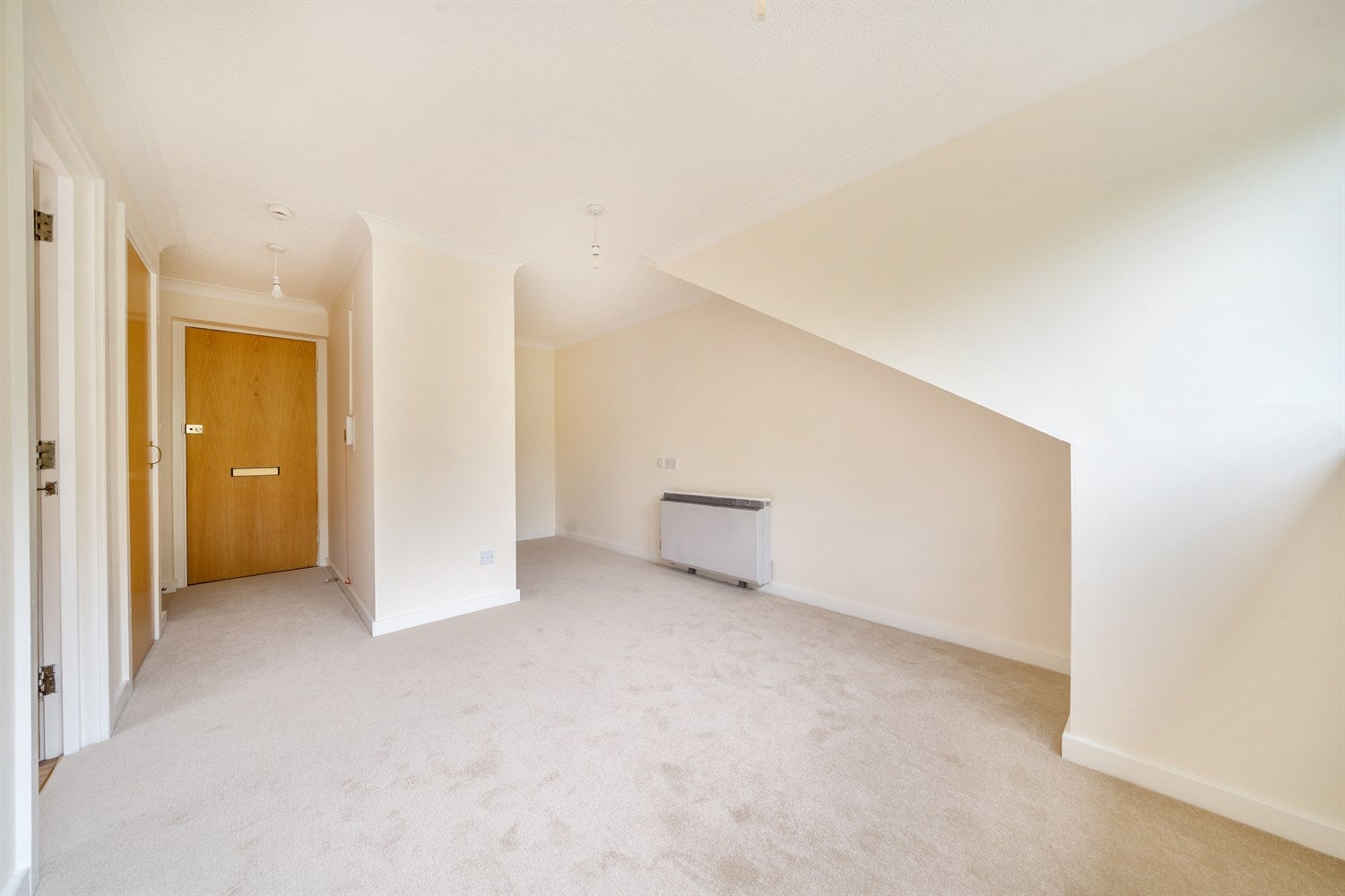 Flat Newlands Crescent in Mid Sussex