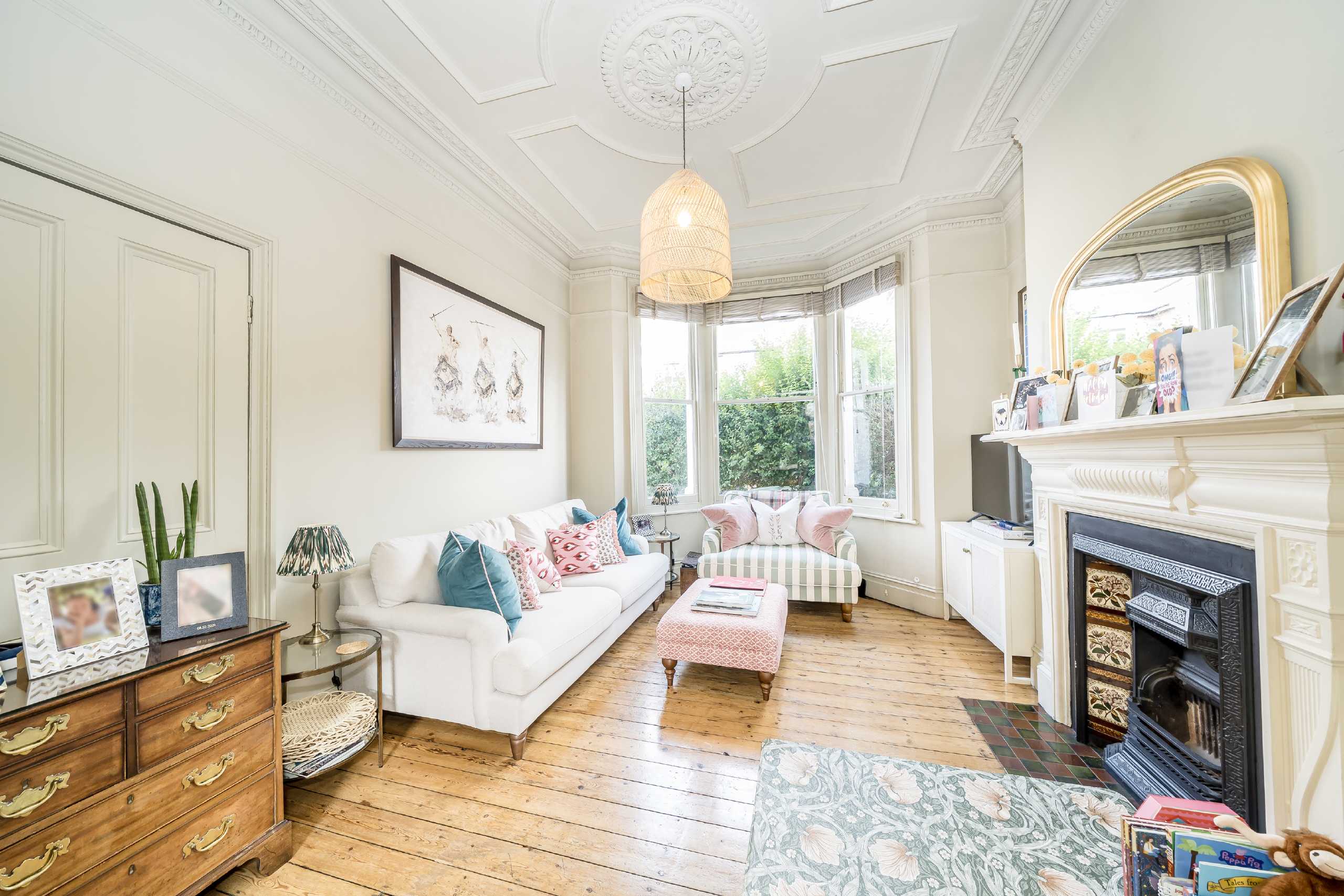House Bolingbroke Road in Greater London