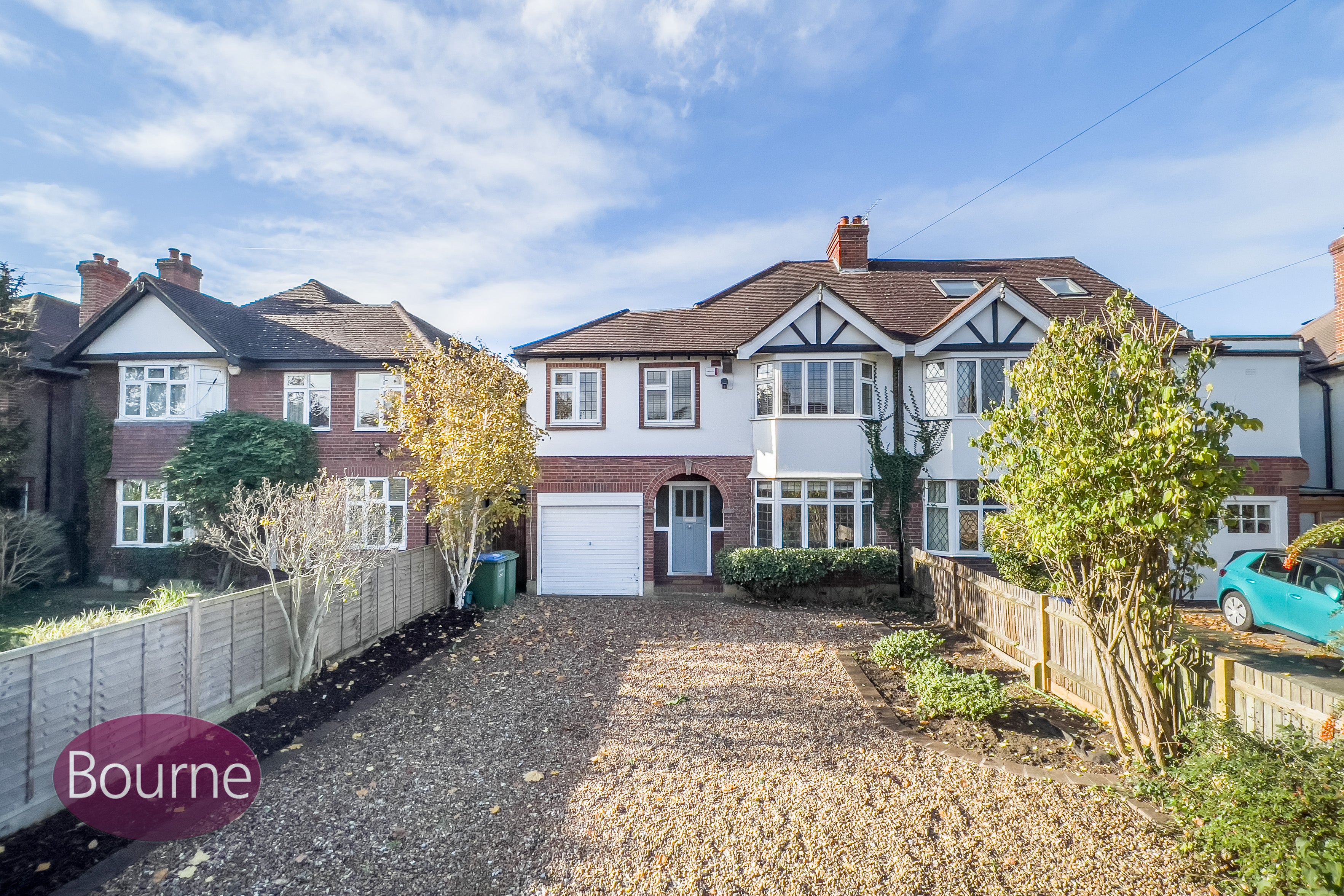 House Chestnut Avenue in Elmbridge
