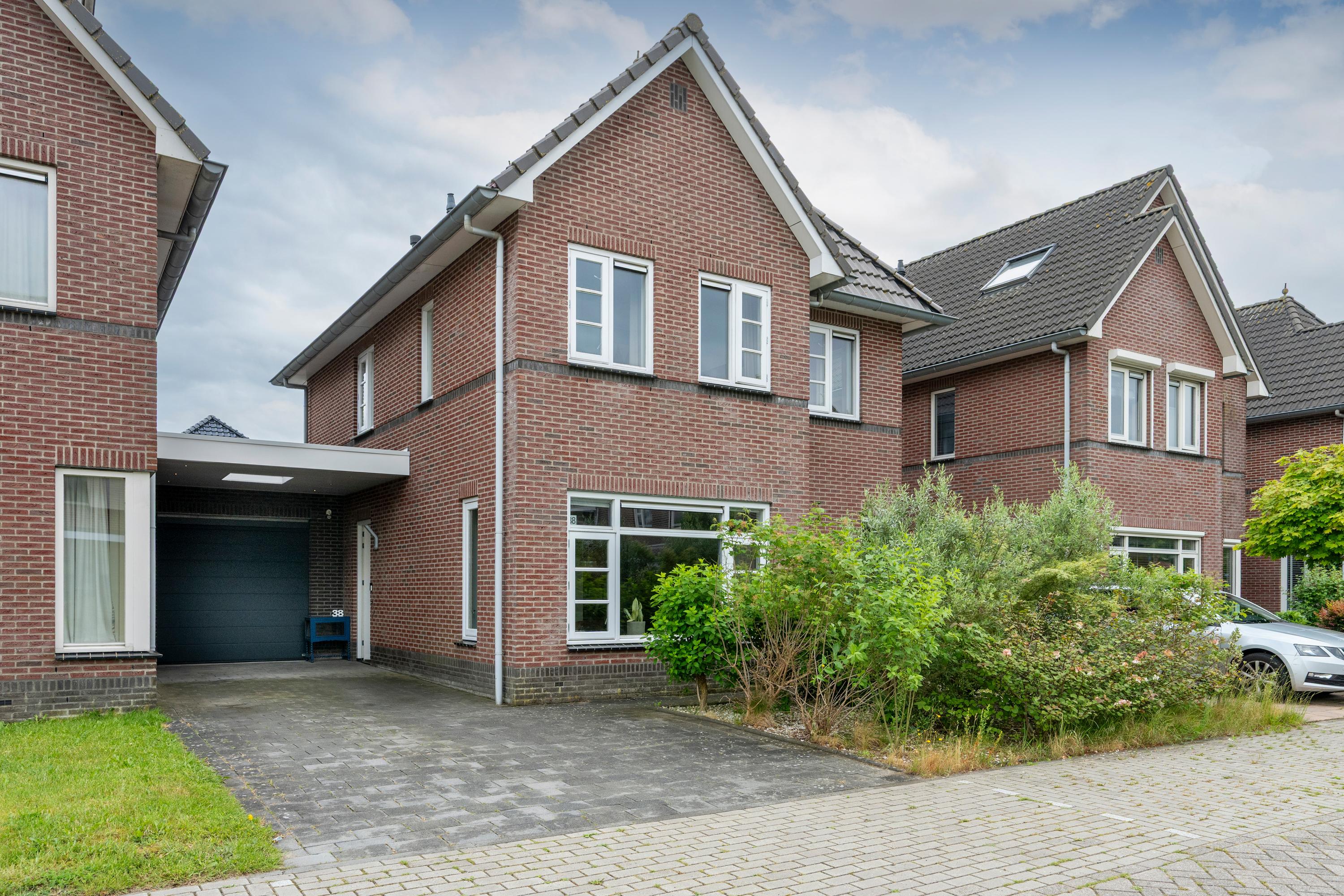 Huis Rozentuin 38 in Emmen