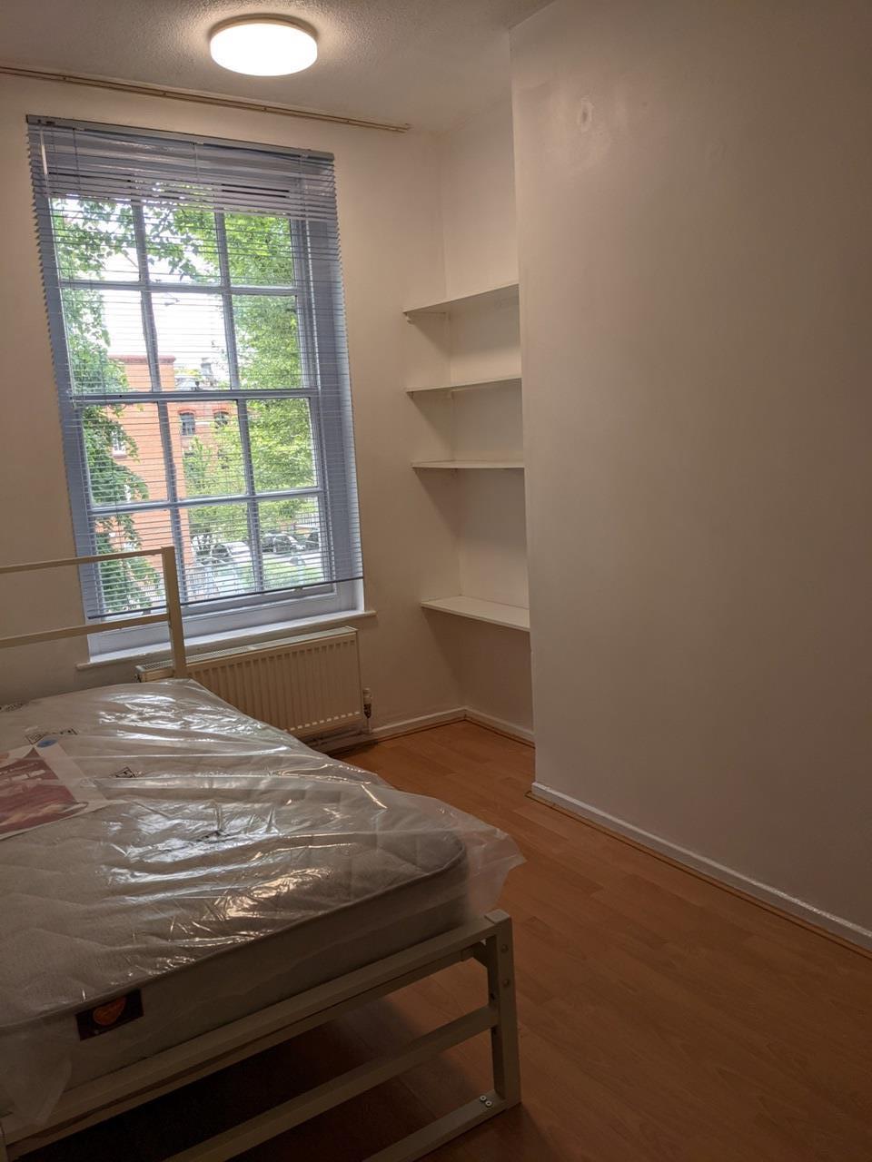 Room Camlet Street in Greater London