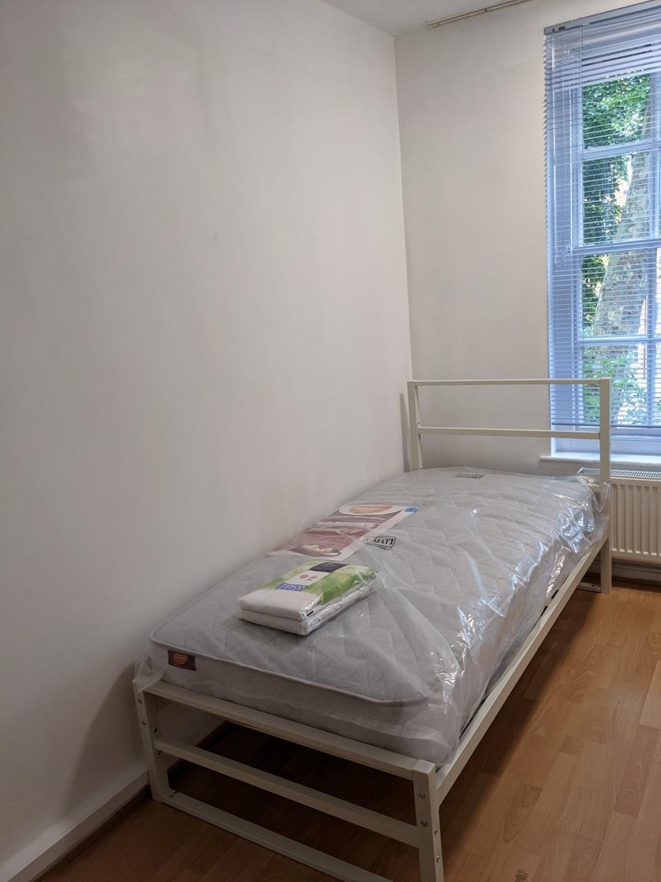 Room Camlet Street in Greater London