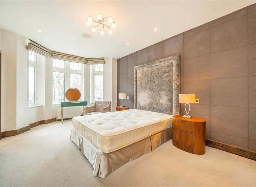 Flat Bickenhall Street in City of Westminster