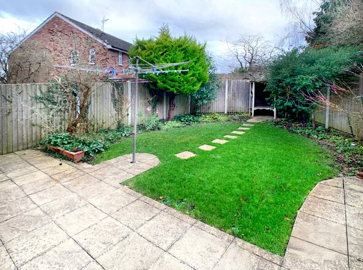 House Francis Gardens in Newell Green