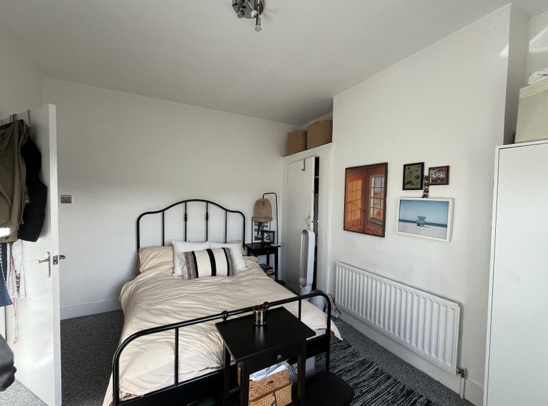 Room Archibald Road in Greater London