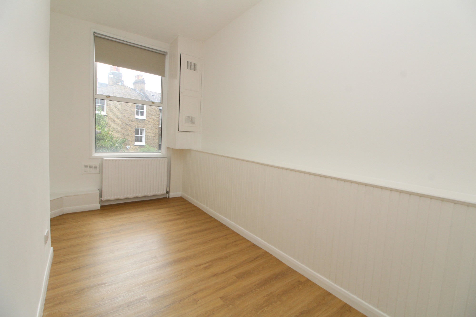 Flat Tulse Hill in Greater London