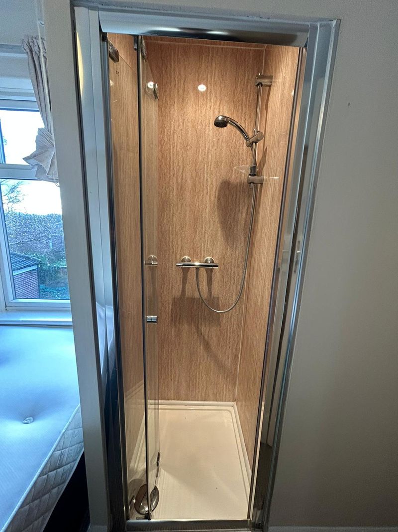 Room Allington Avenue in Nottingham