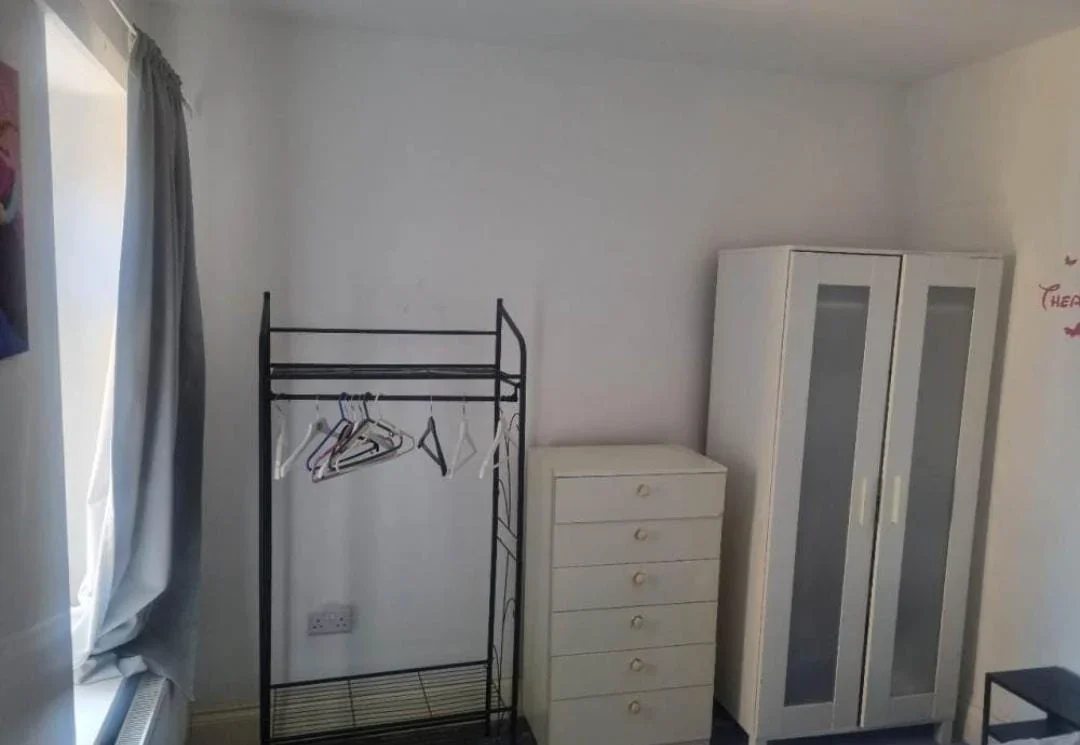Room William Street in Grays