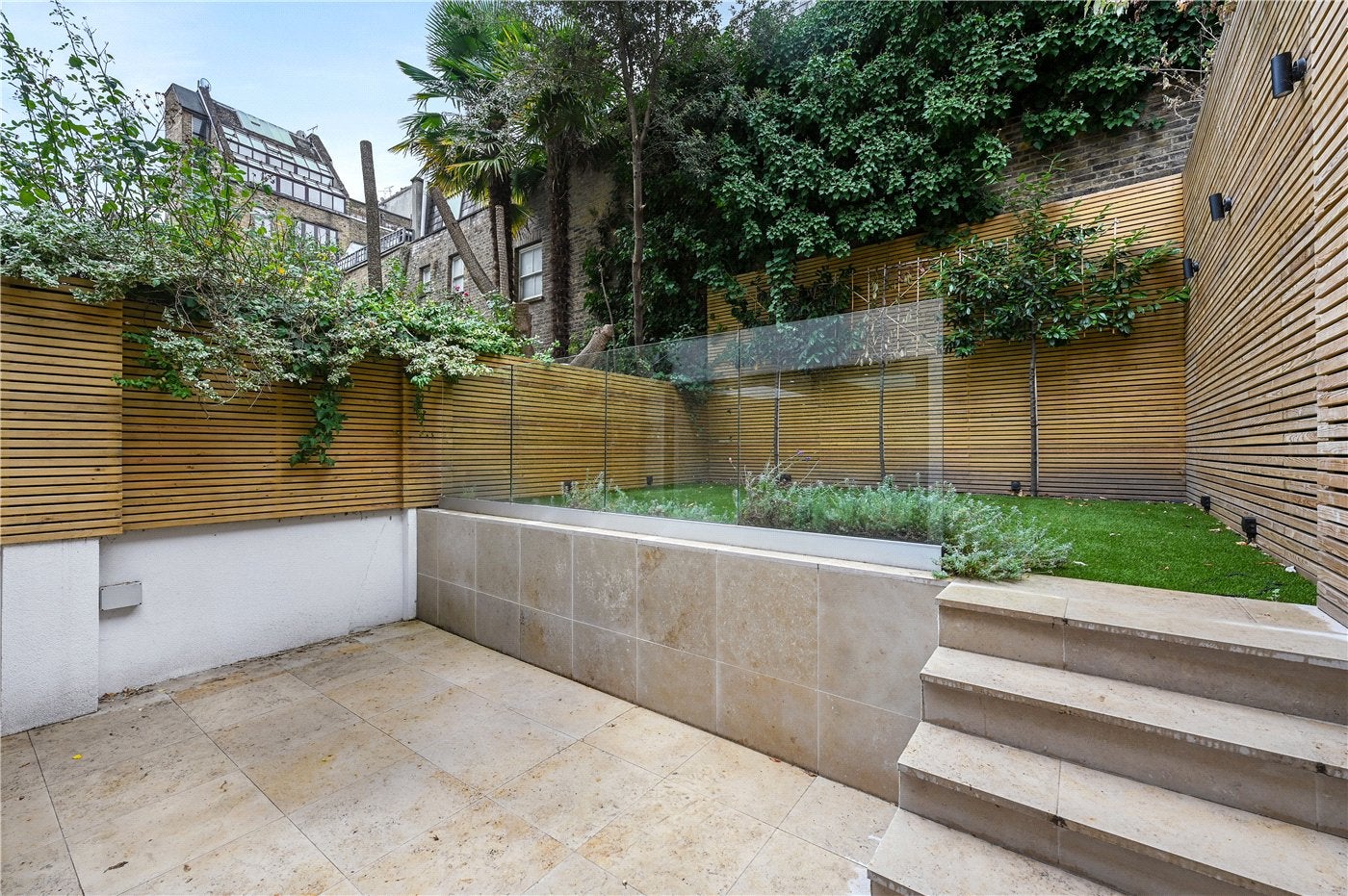 Flat Marloes Road in Greater London