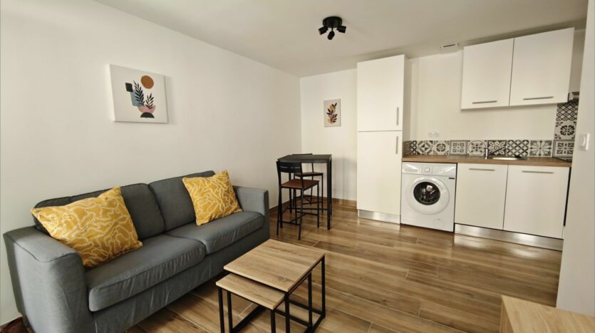 Flat Rue Saint-Rémy in Nîmes