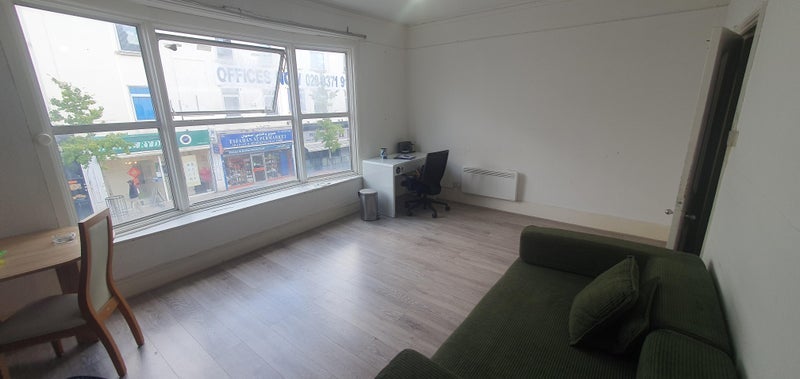 Room Ballards Lane in Greater London