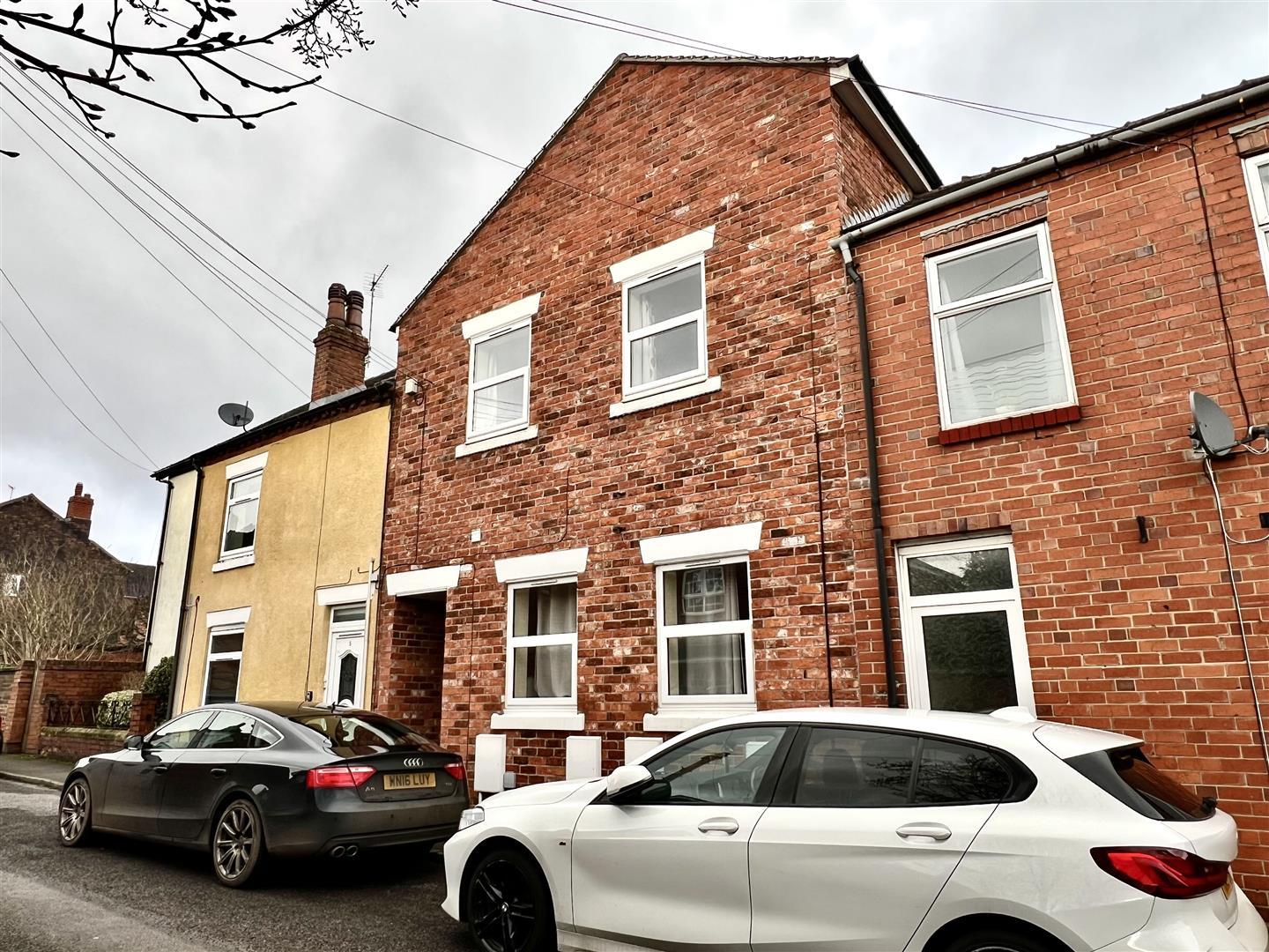 Flat Edward Street in Stone
