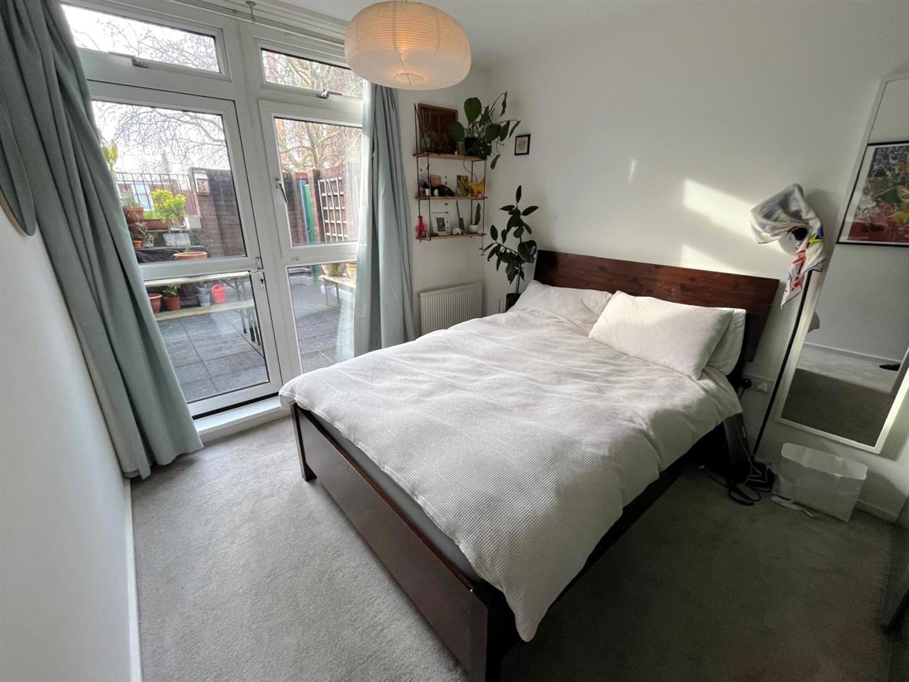 Flat Ingestre Road in Greater London