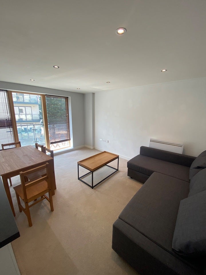 Flat Durnsford Road in Greater London