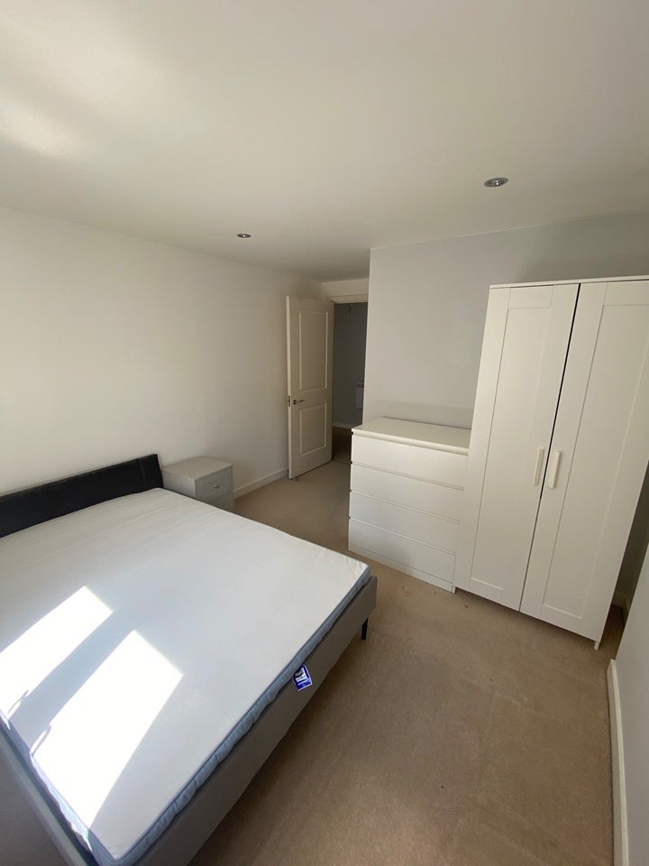 Flat Durnsford Road in Greater London