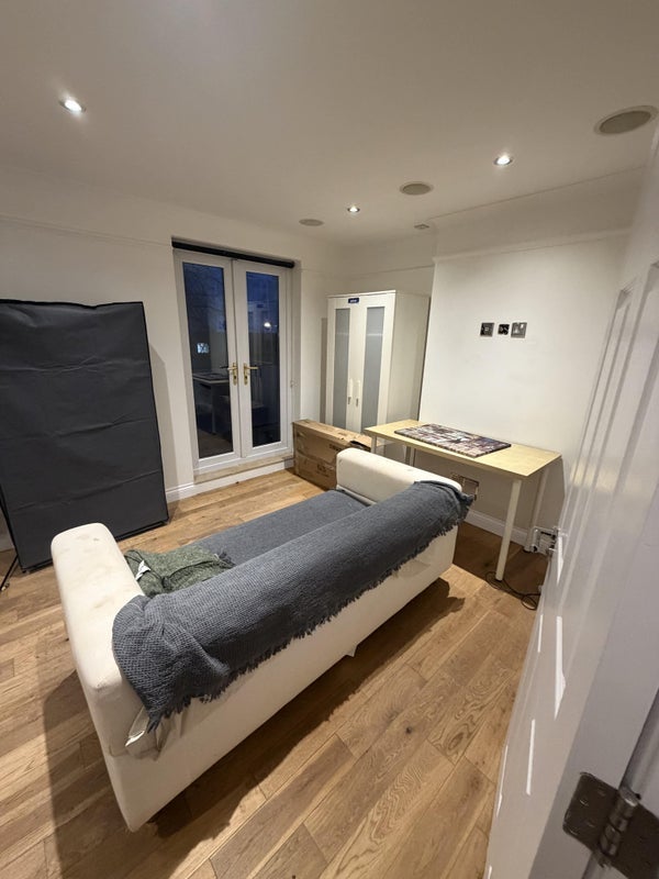 Room Paddington Green in City of Westminster