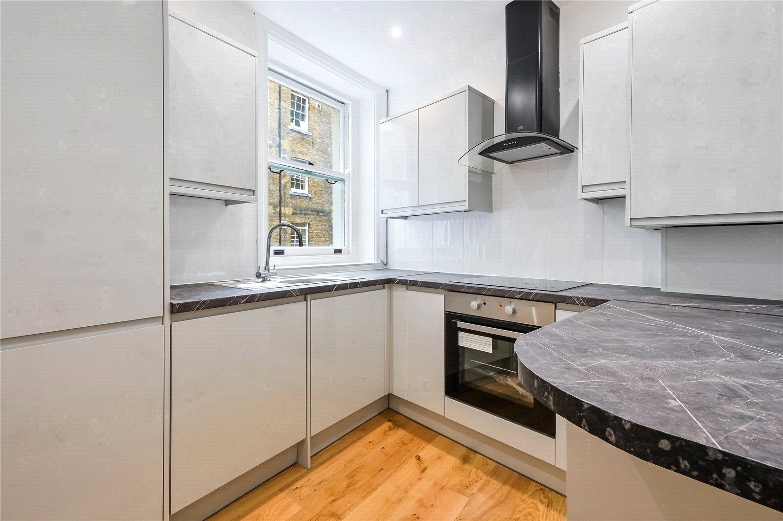 Flat Marylebone Road in City of Westminster