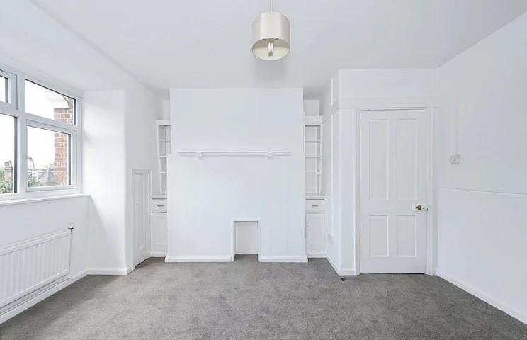 Flat Petersham Road in Greater London