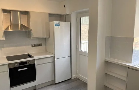 Flat Petersham Road in Greater London