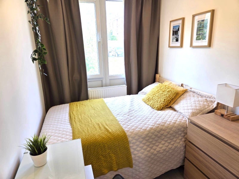 Room Alton Road in Greater London