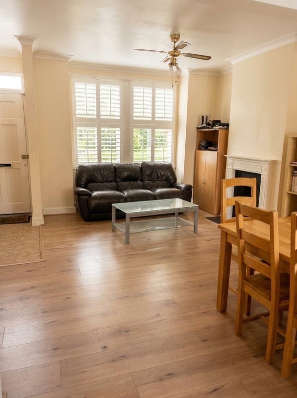 Room Claxton Grove in Greater London