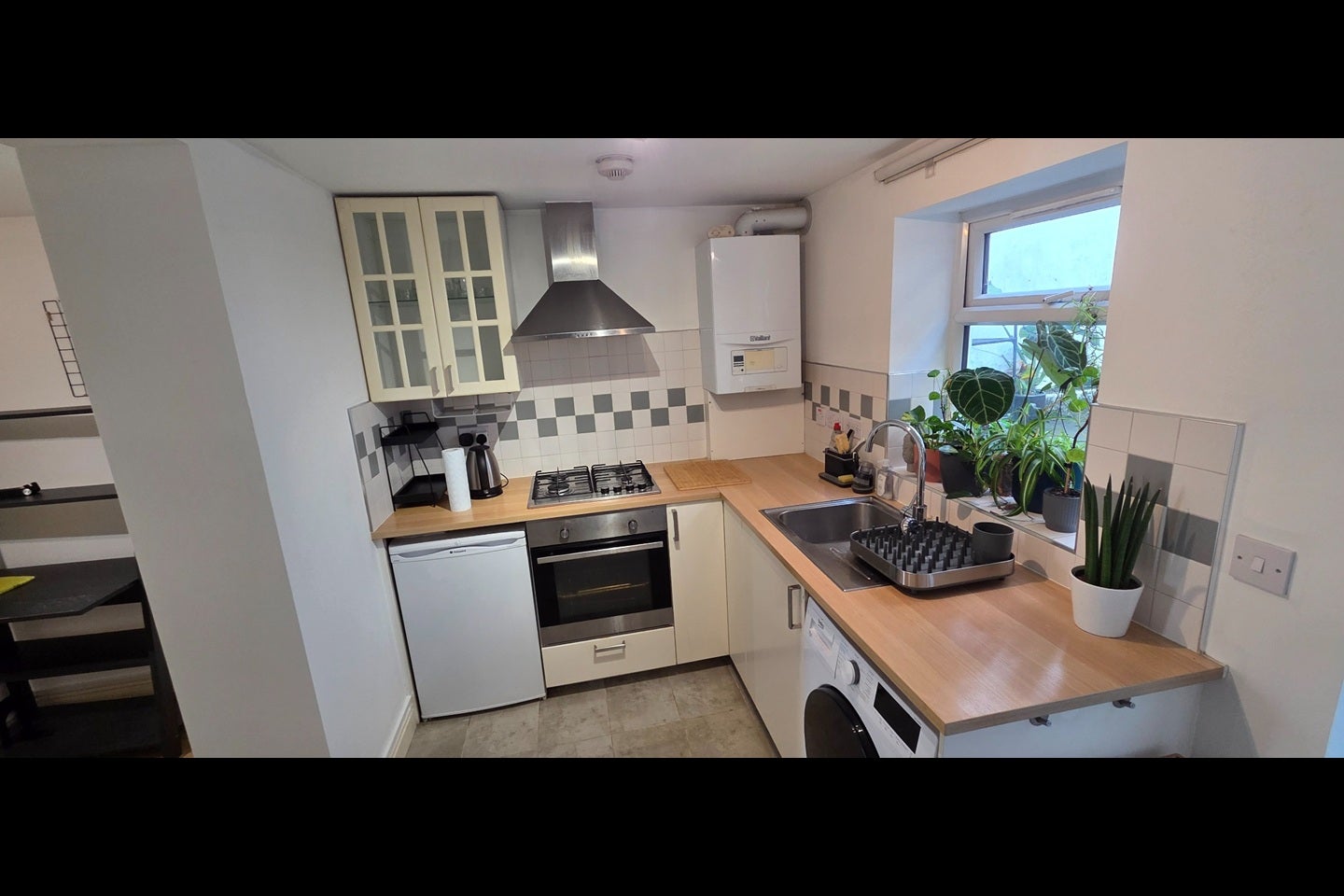 Flat Coldharbour Lane in Greater London