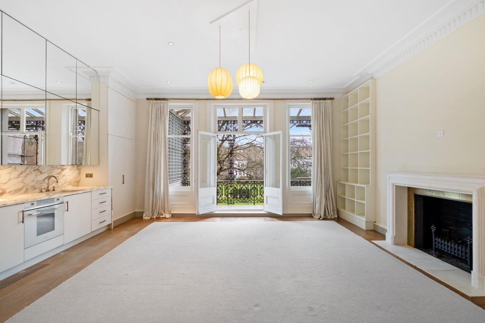 Flat Philbeach Gardens in Greater London