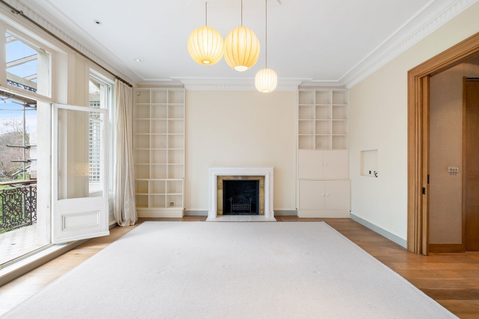 Flat Philbeach Gardens in Greater London