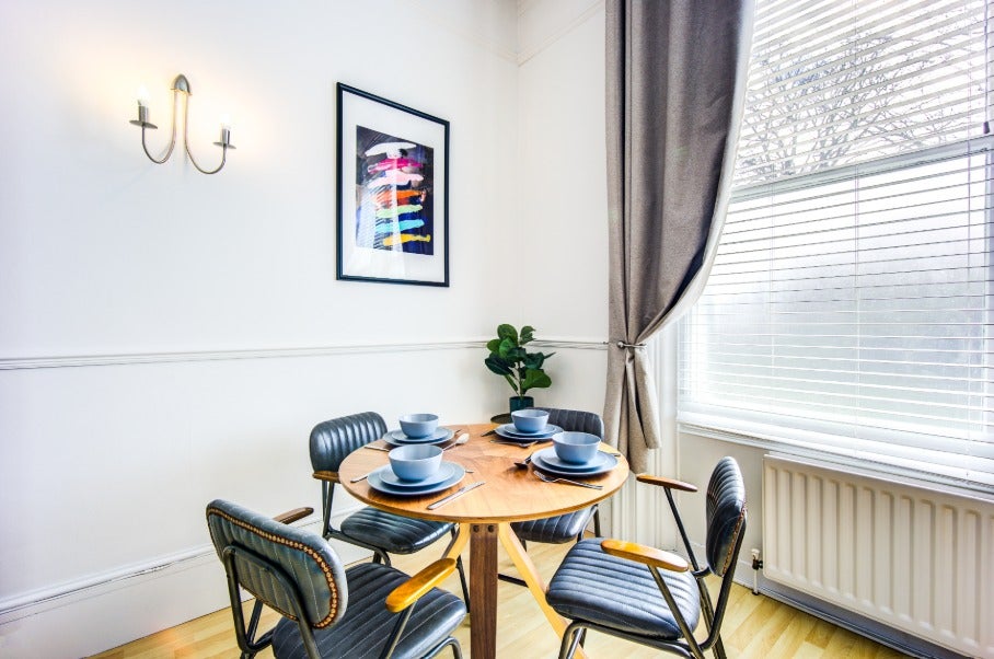 Flat Osborne Avenue in Newcastle upon Tyne