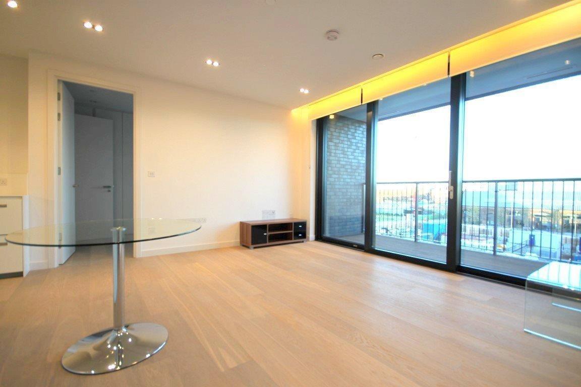 Flat Wollstonecraft Street in Greater London