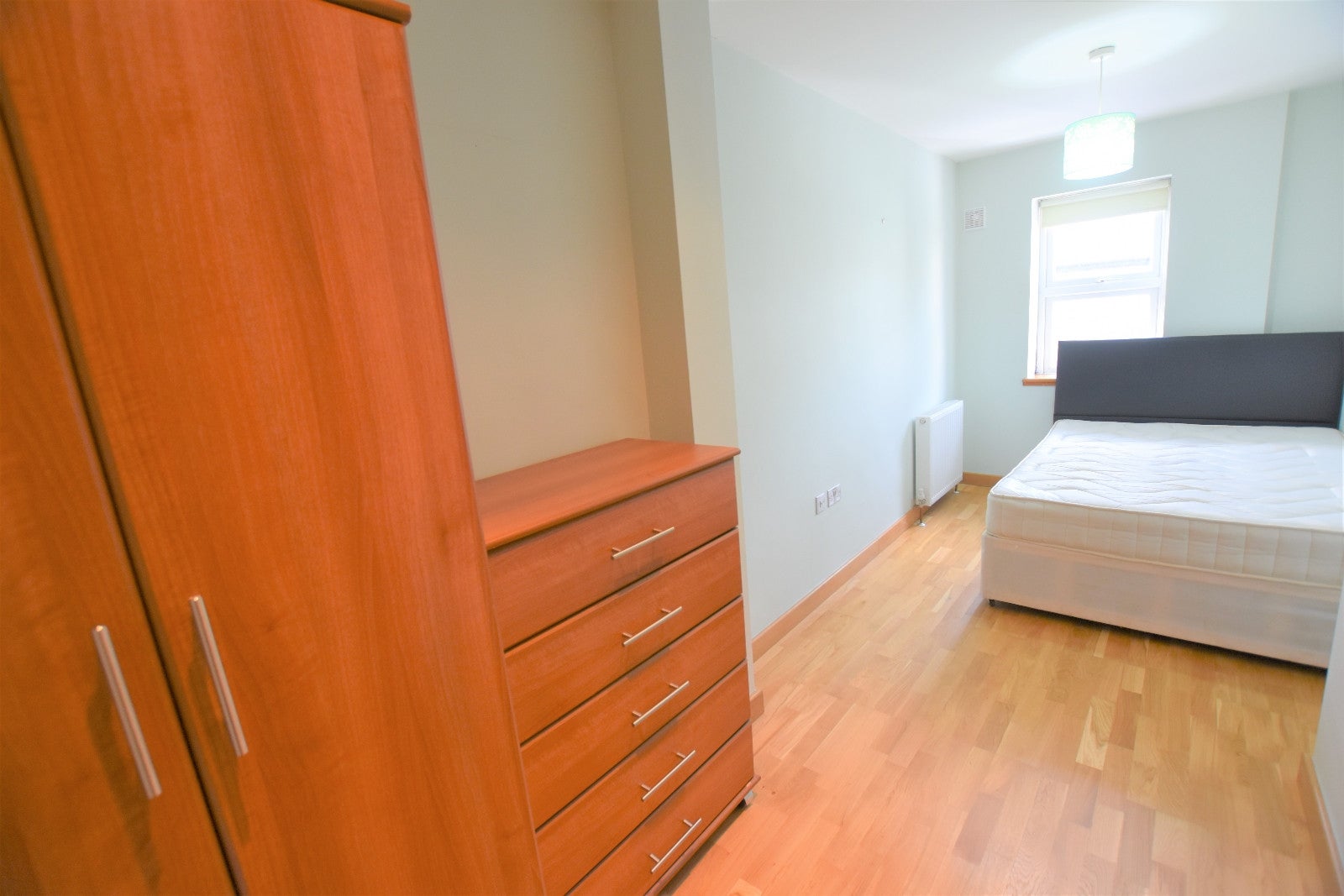 Flat Battersea Rise in Greater London