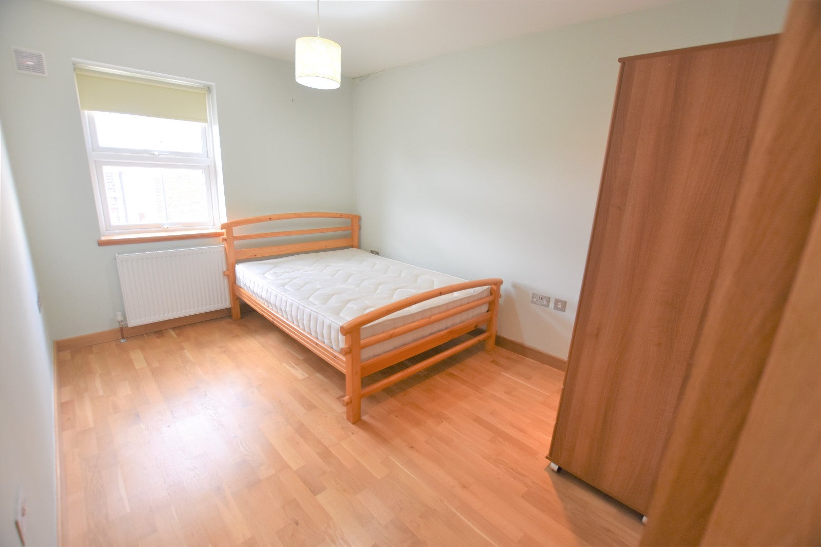 Flat Battersea Rise in Greater London