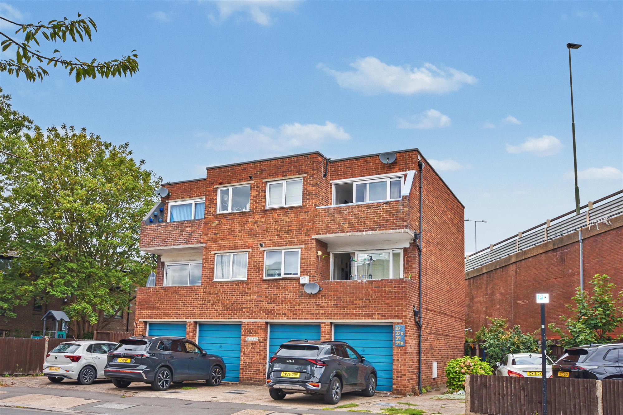Flat Wellesley Road in Greater London