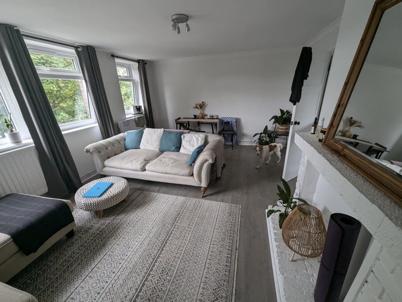 Room Oakhill Road in Greater London