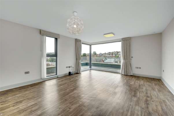 Flat Farnham Road in Guildford