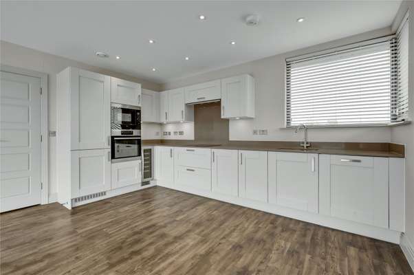Flat Farnham Road in Guildford
