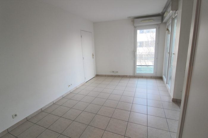Appartement Avenue San Fernando à Montigny-le-Bretonneux