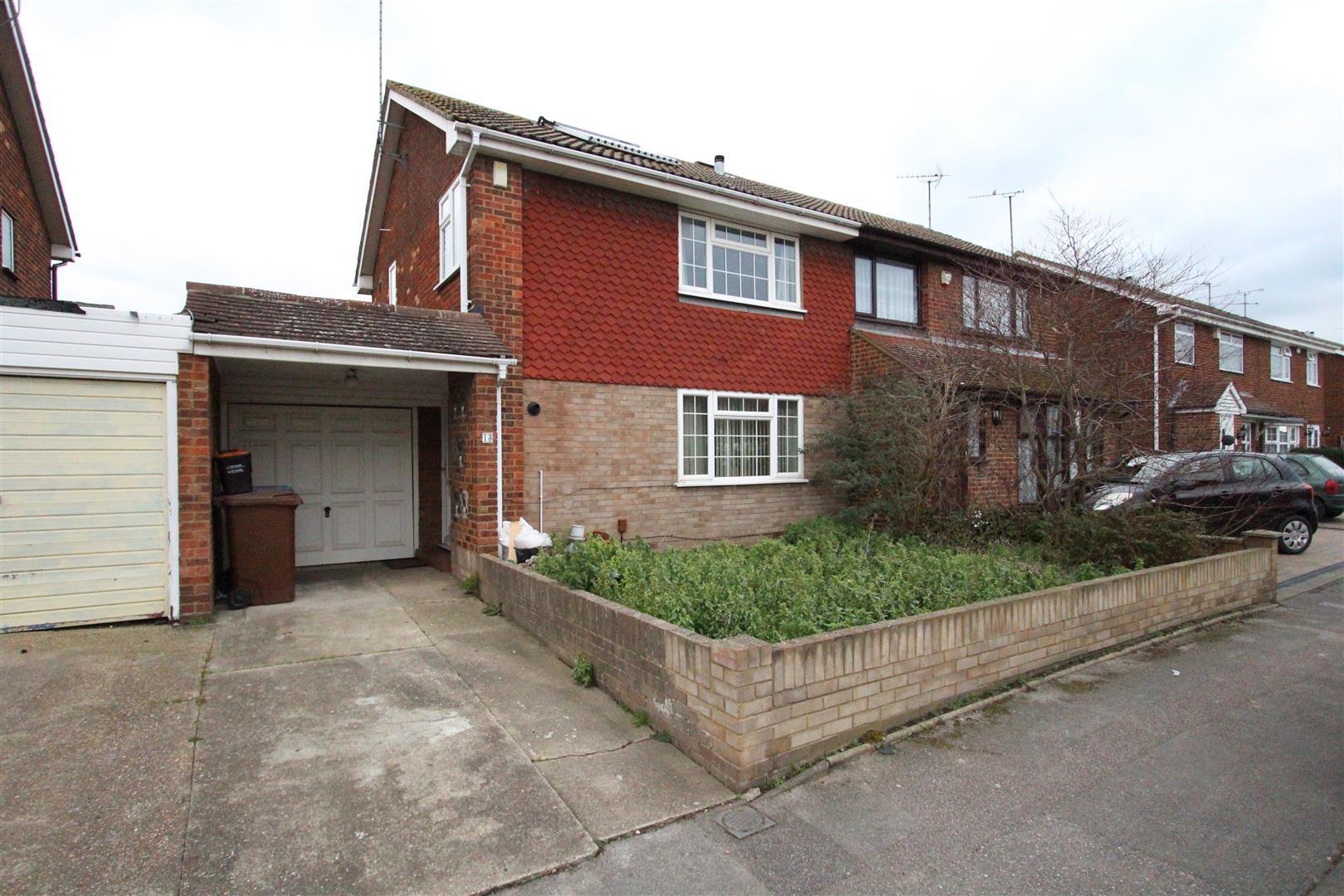 House Laxton Way in Borough of Swale