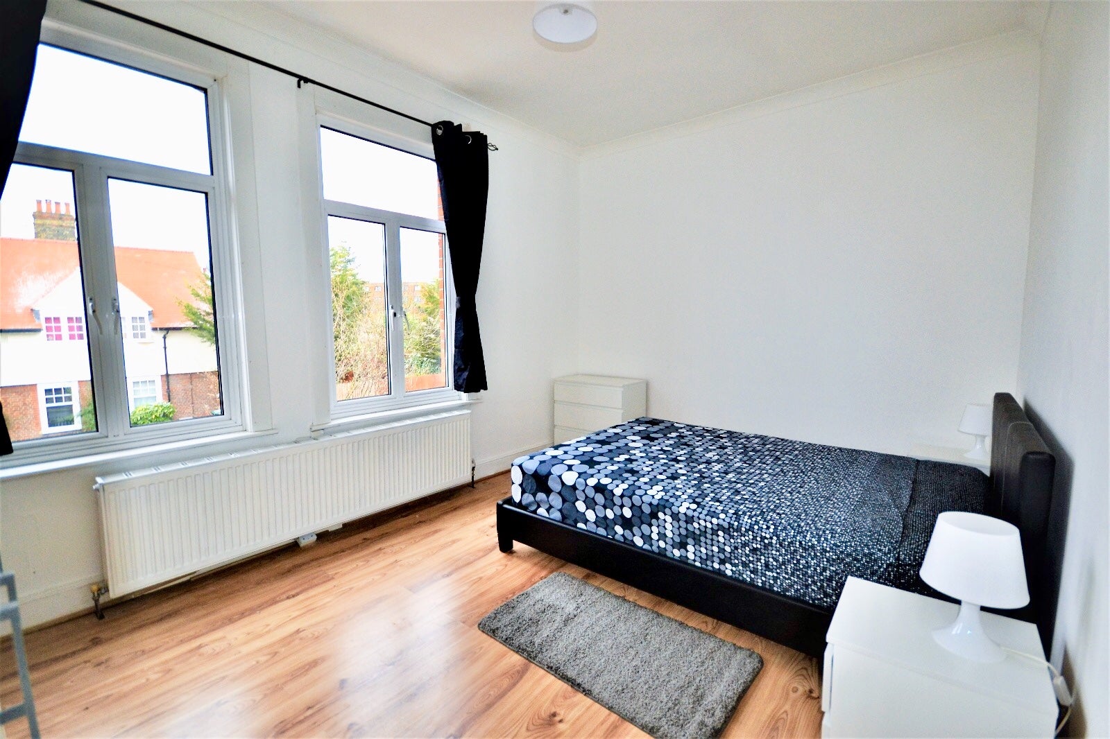 House Russell Avenue in Greater London