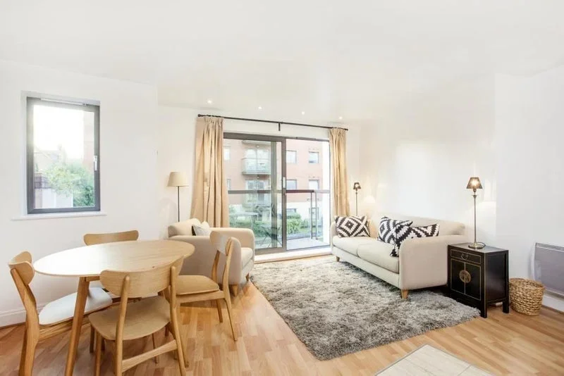 Flat Montaigne Close in City of Westminster