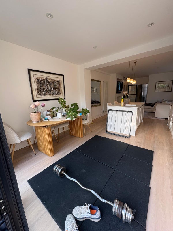 Room Louisville Road in Greater London