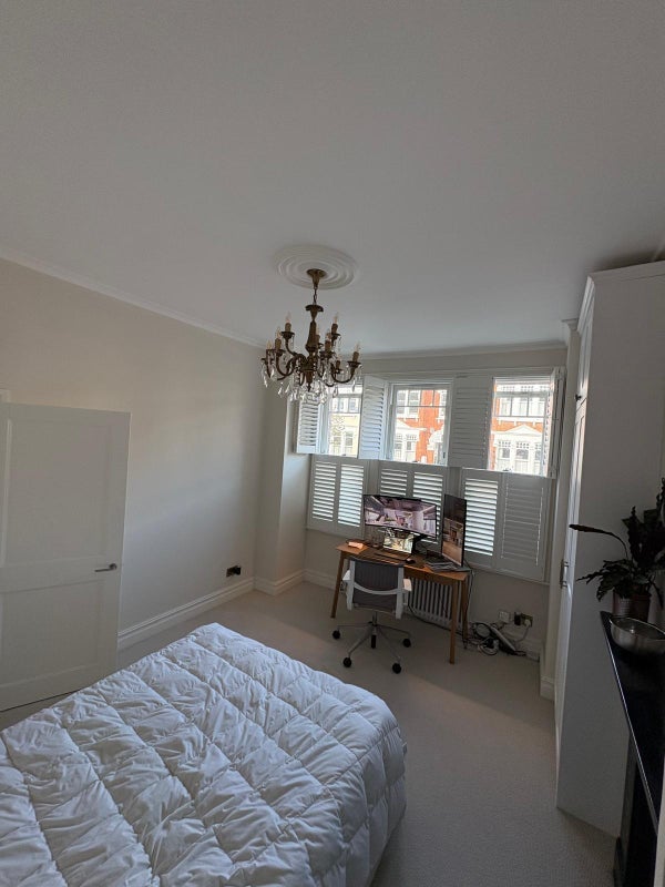 Room Louisville Road in Greater London