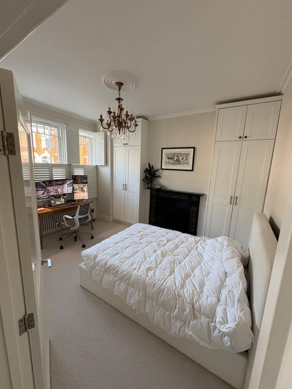 Room Louisville Road in Greater London